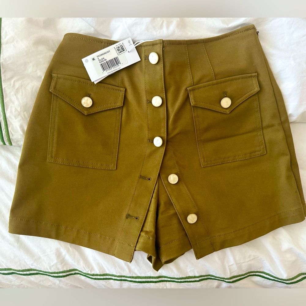 NWT DEREK LAM Mini Skort in army green